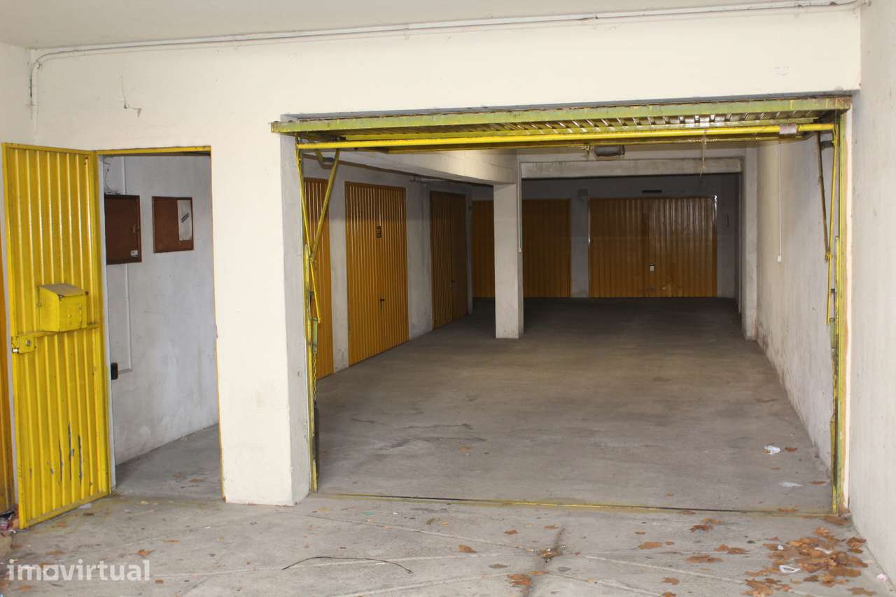 Garagem / BOX / Armazém centro da cidade Torres Vedras - Grande imagem: 5/19