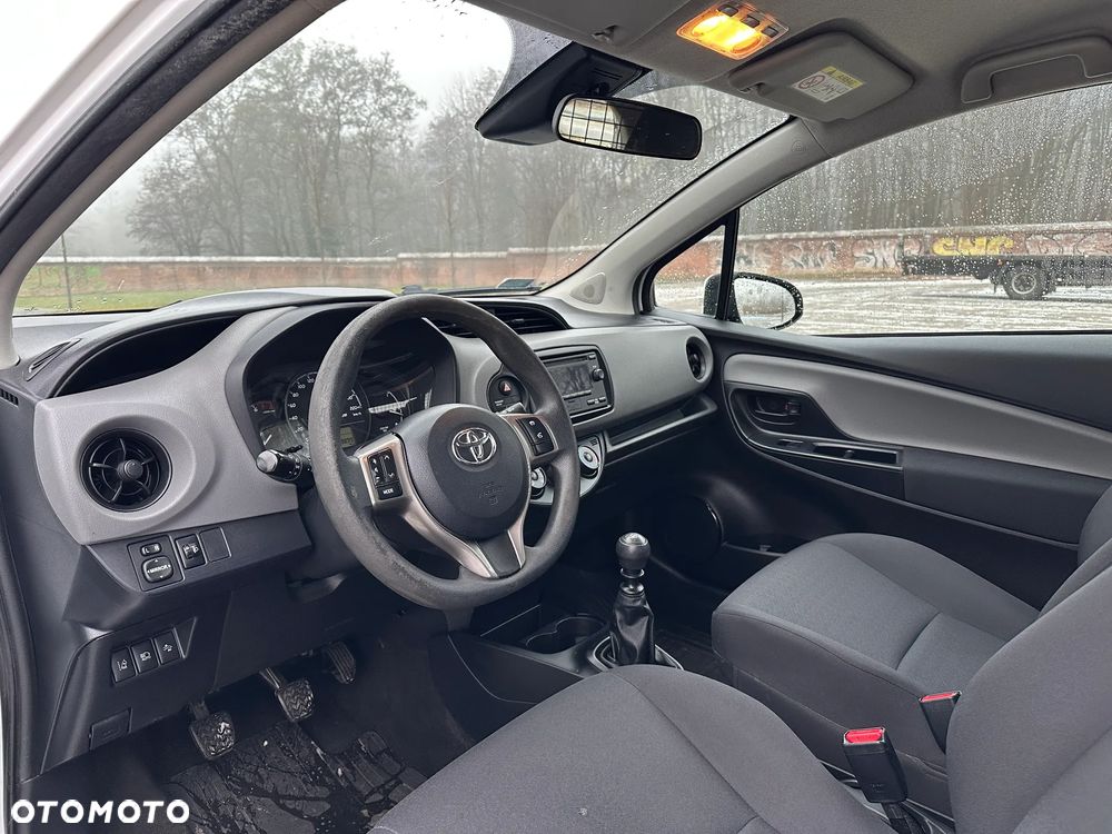 Toyota Yaris 1.5 Active - 9