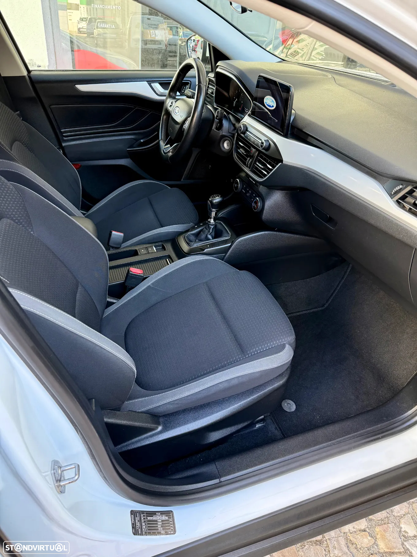 Ford Focus SW 1.5 TDCi EcoBlue Business - 8