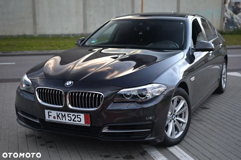 BMW Seria 5 525d Sport-Aut - 2