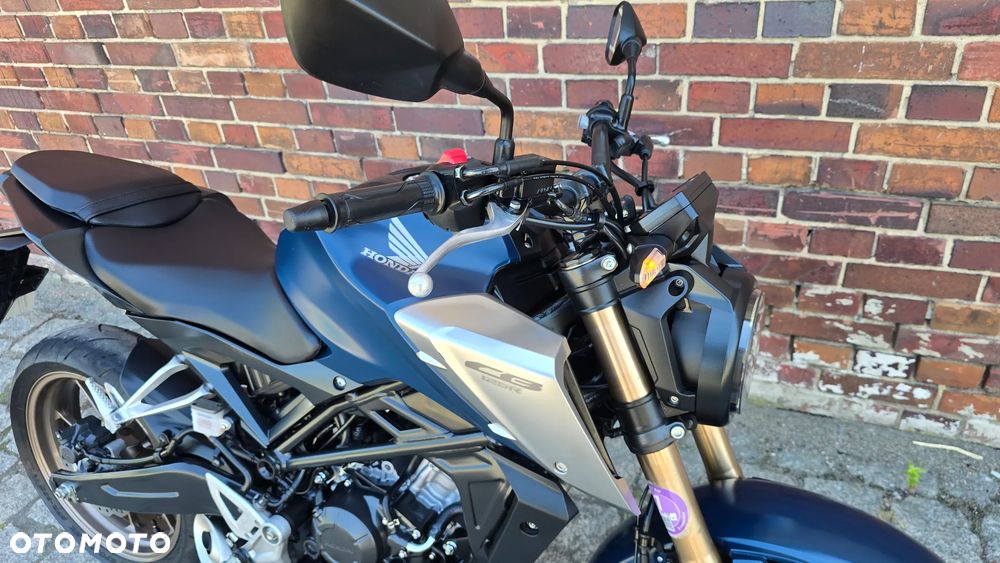 Honda CB - 33