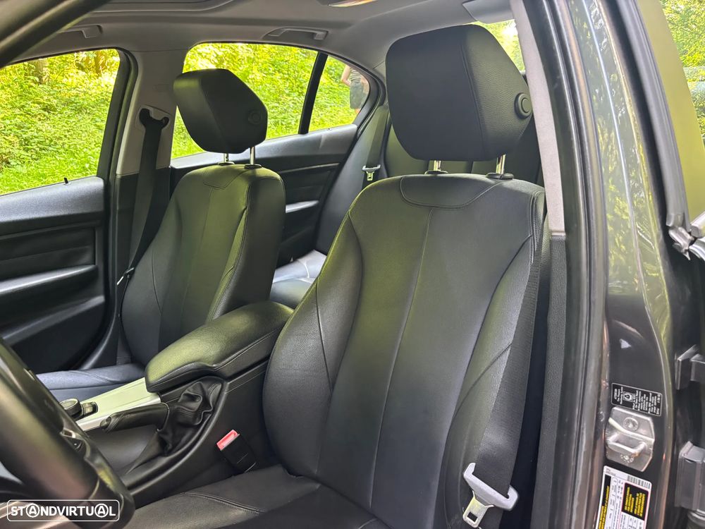 BMW 328 i Auto - 7