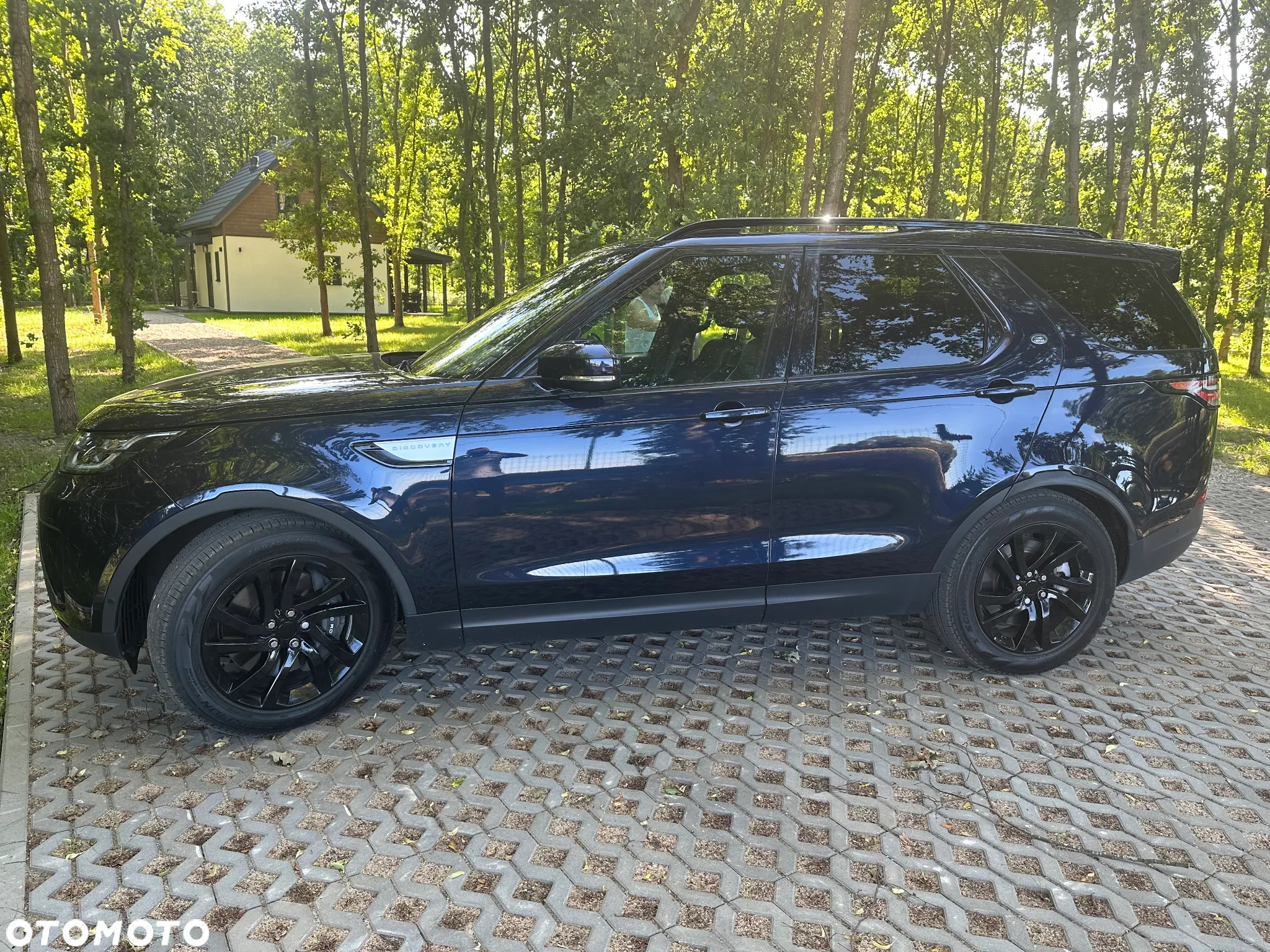 Land Rover Discovery V 3.0 SDV6 Landmark Edition - 2