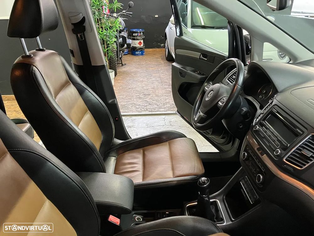 VW Sharan 2.0 TDI Confortline - 14