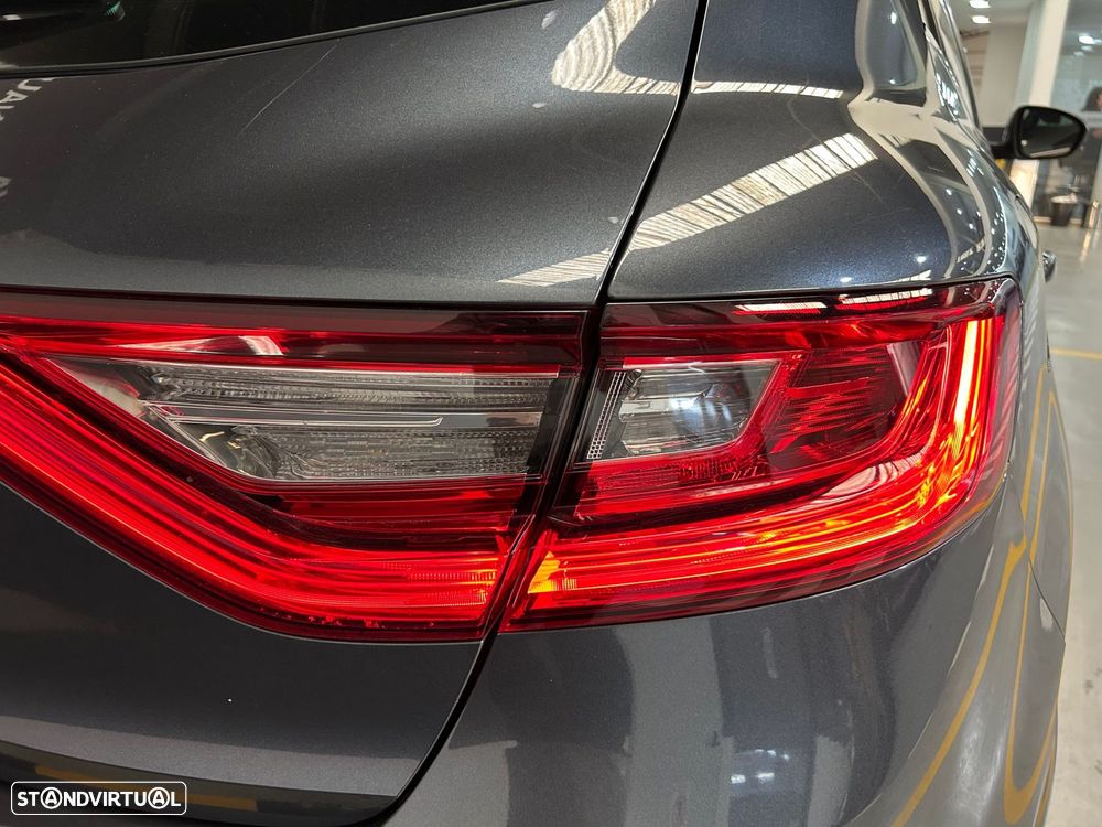 Renault Mégane 1.5 Blue dCi Limited - 10