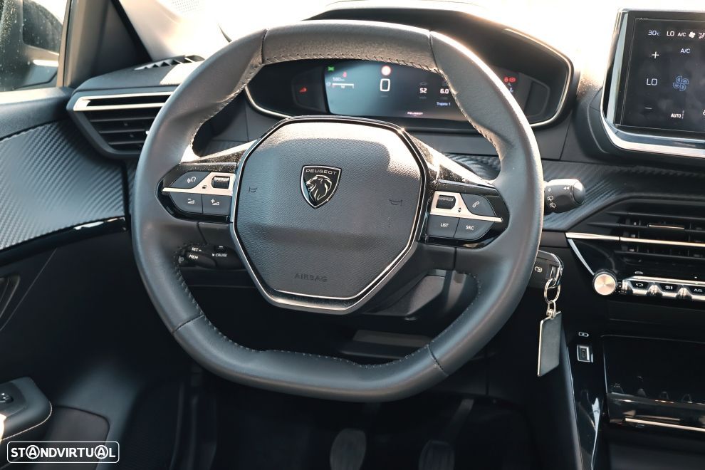 Peugeot 208 1.2 PureTech Allure - 8