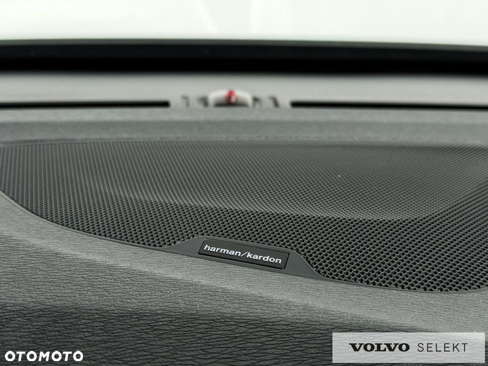 Volvo V60 Cross Country - 33