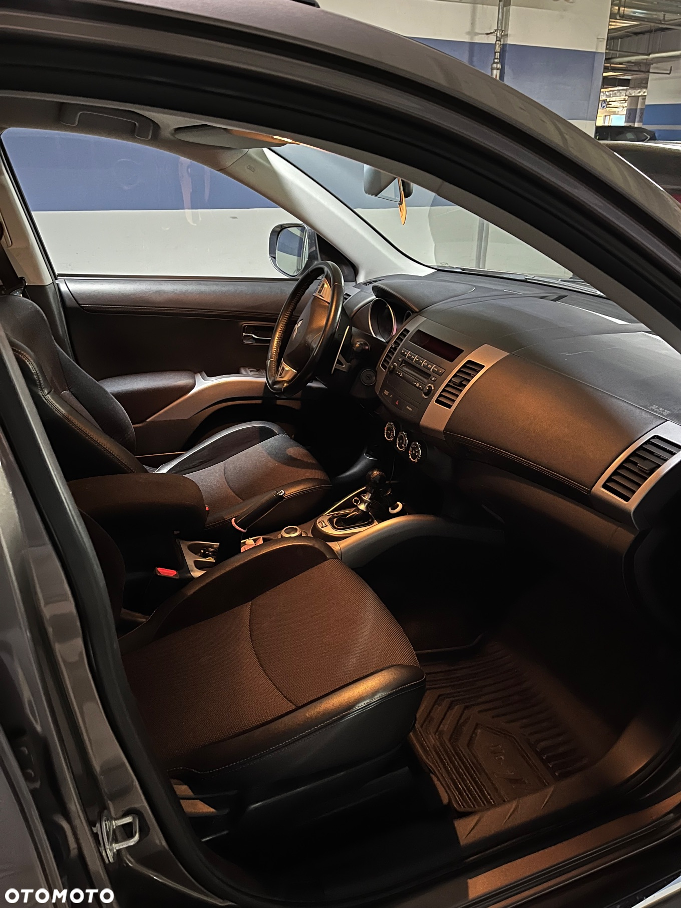 Mitsubishi Outlander 2.2 DI-D 4WD TC-SST Intense - 13