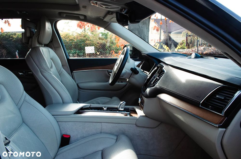 Volvo XC 90 T8 AWD Plug-In Hybrid Excellence - 8