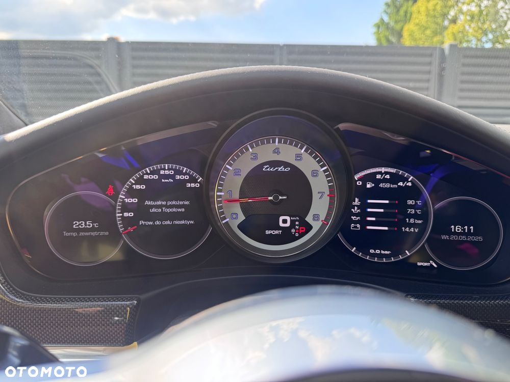 Porsche Panamera Turbo Sport Turismo - 8