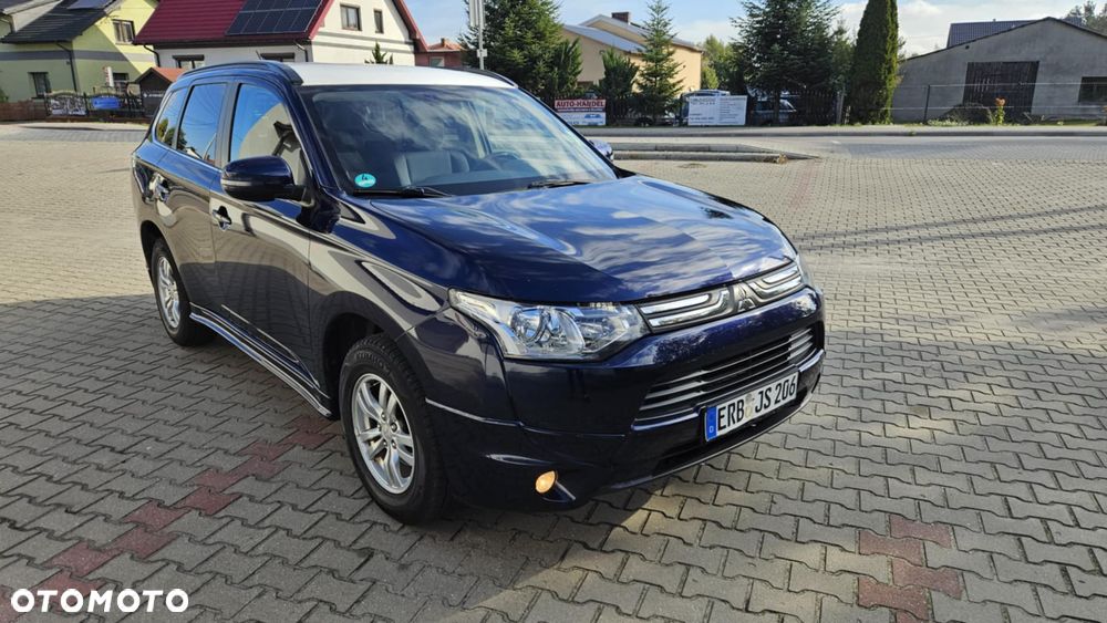 Mitsubishi Outlander 2.2 DI-D 2WD Plus - 1