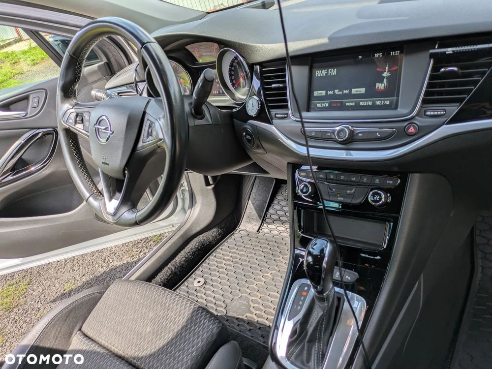 Opel Astra 1.6 T Elite S&S - 6