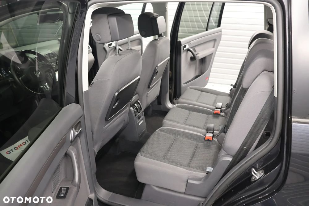 Volkswagen Touran 2.0 TDI DPF BlueMotion Technology Comfortline - 8