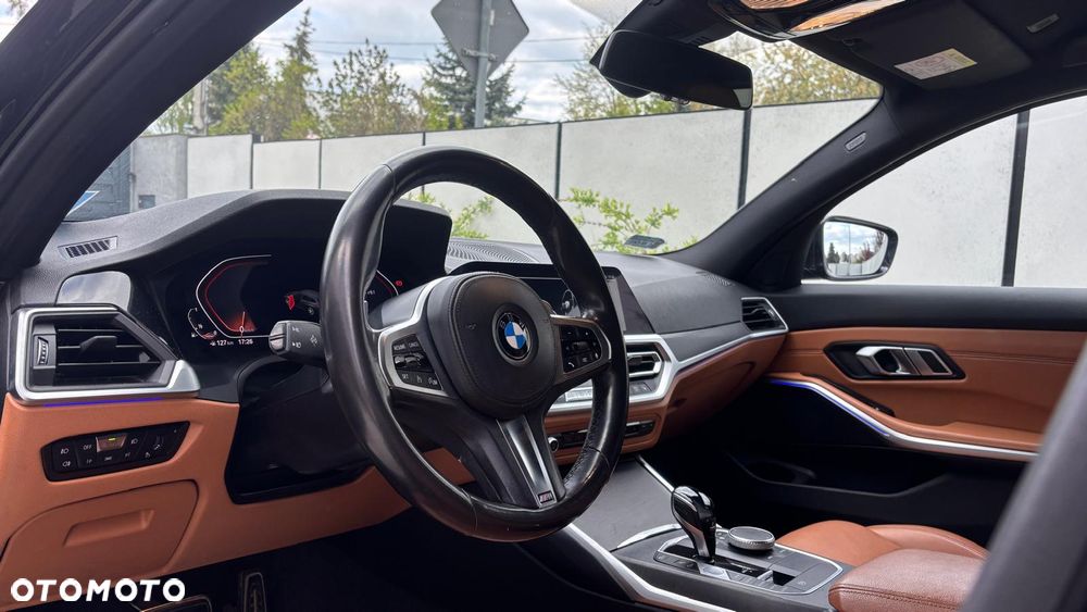 BMW Seria 3 330i Sport - 8