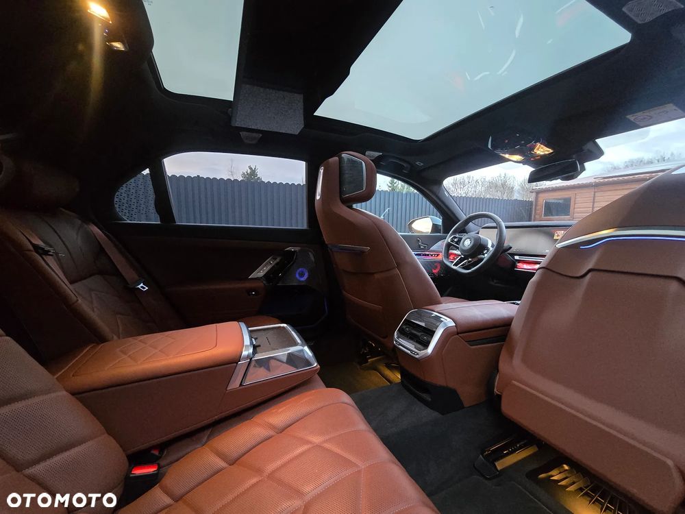 BMW Seria 7 - 22