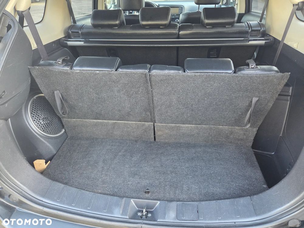 Mitsubishi Outlander 2.0 Intense + - 22