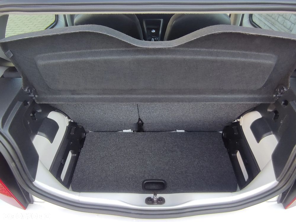 Volkswagen up! (BlueMotion Technology) high - 29