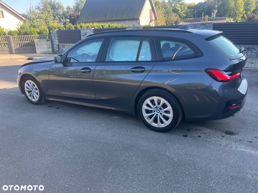 BMW Seria 3 318d Touring Sport Line - 5