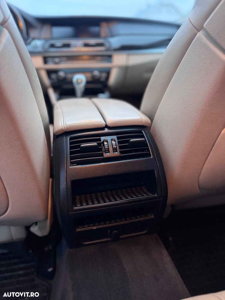 BMW Seria 5 525d xDrive Sport-Aut. Luxury Line - 11