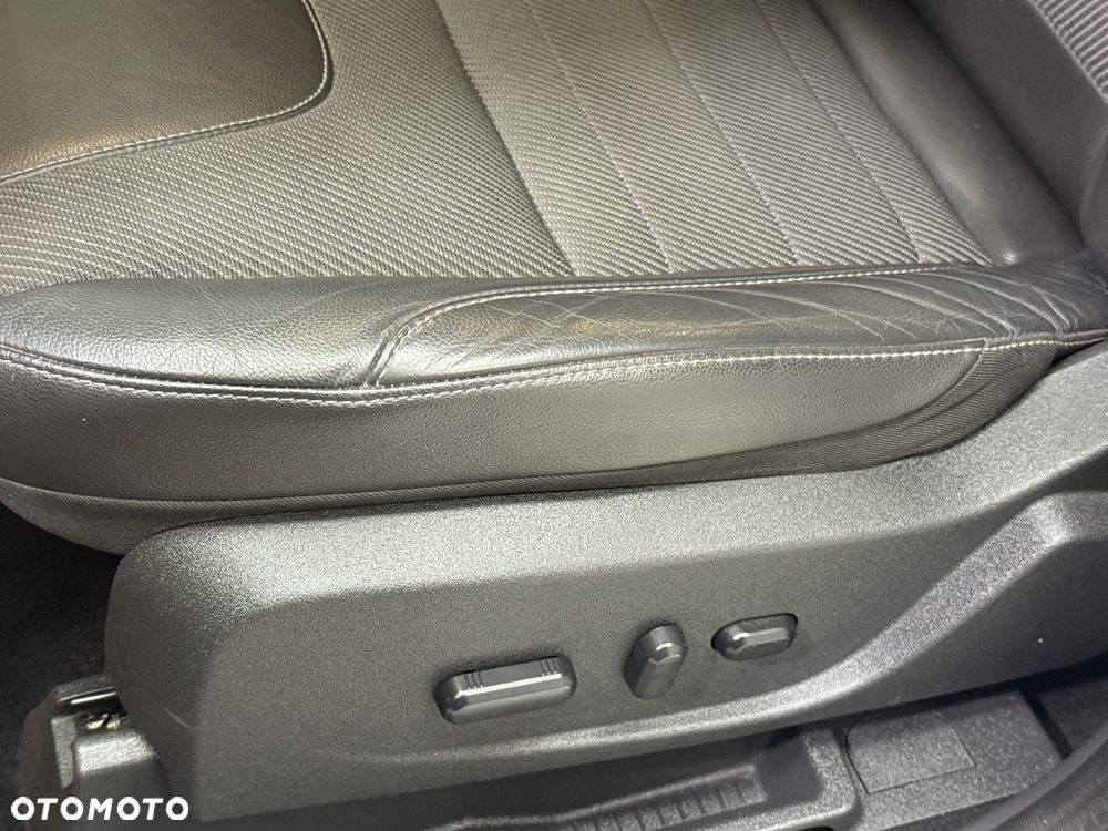 Ford Kuga 2.0 TDCi 4x4 Individual - 20