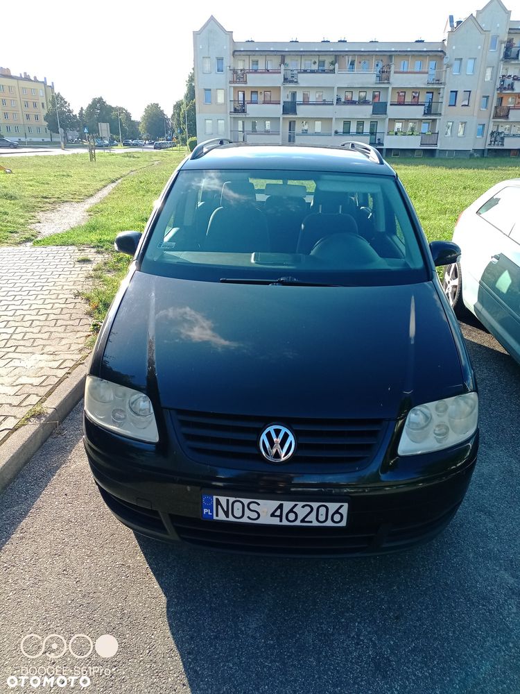 Volkswagen Touran - 3