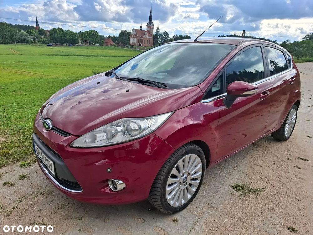 Ford Fiesta 1.6 TDCi SYNC Edition - 1