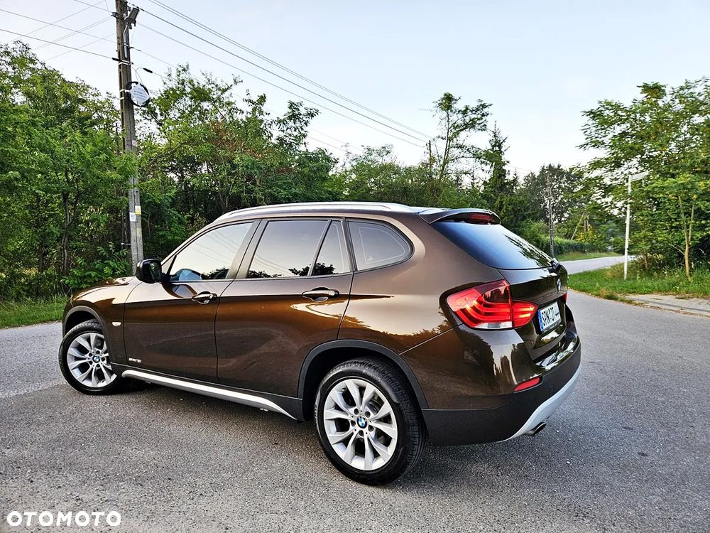 BMW X1 sDrive18i - 11