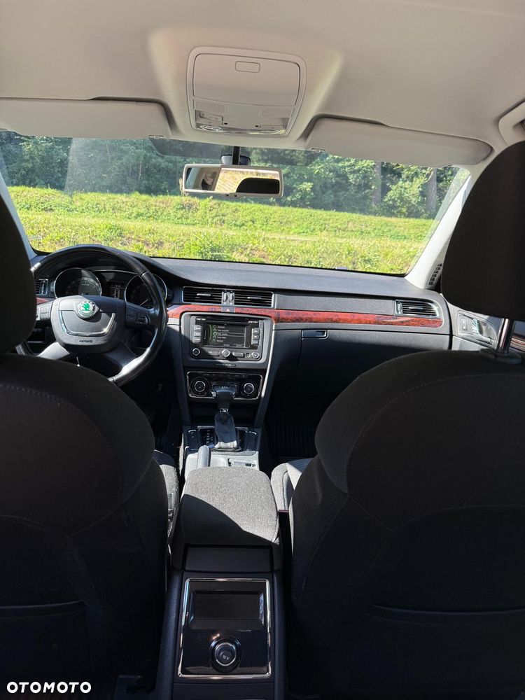 Skoda Superb 2.0 TDI Comfort DSG - 18