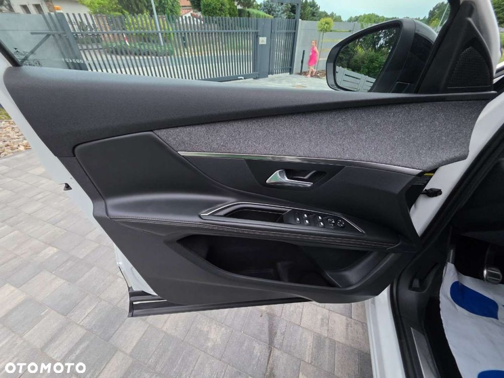 Peugeot 5008 - 10
