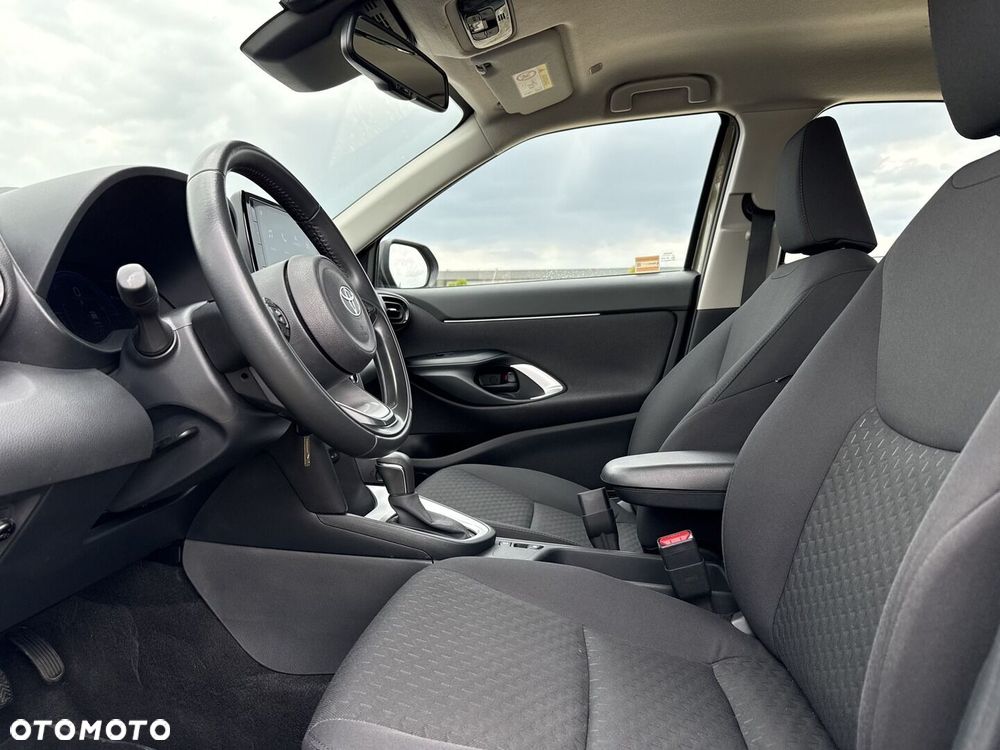 Toyota Yaris Cross Hybrid 1.5 Comfort - 17