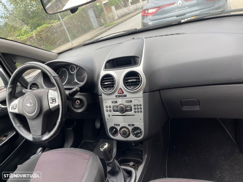 Opel Corsa 1.3 CDTi Enjoy EcoFLEX - 3