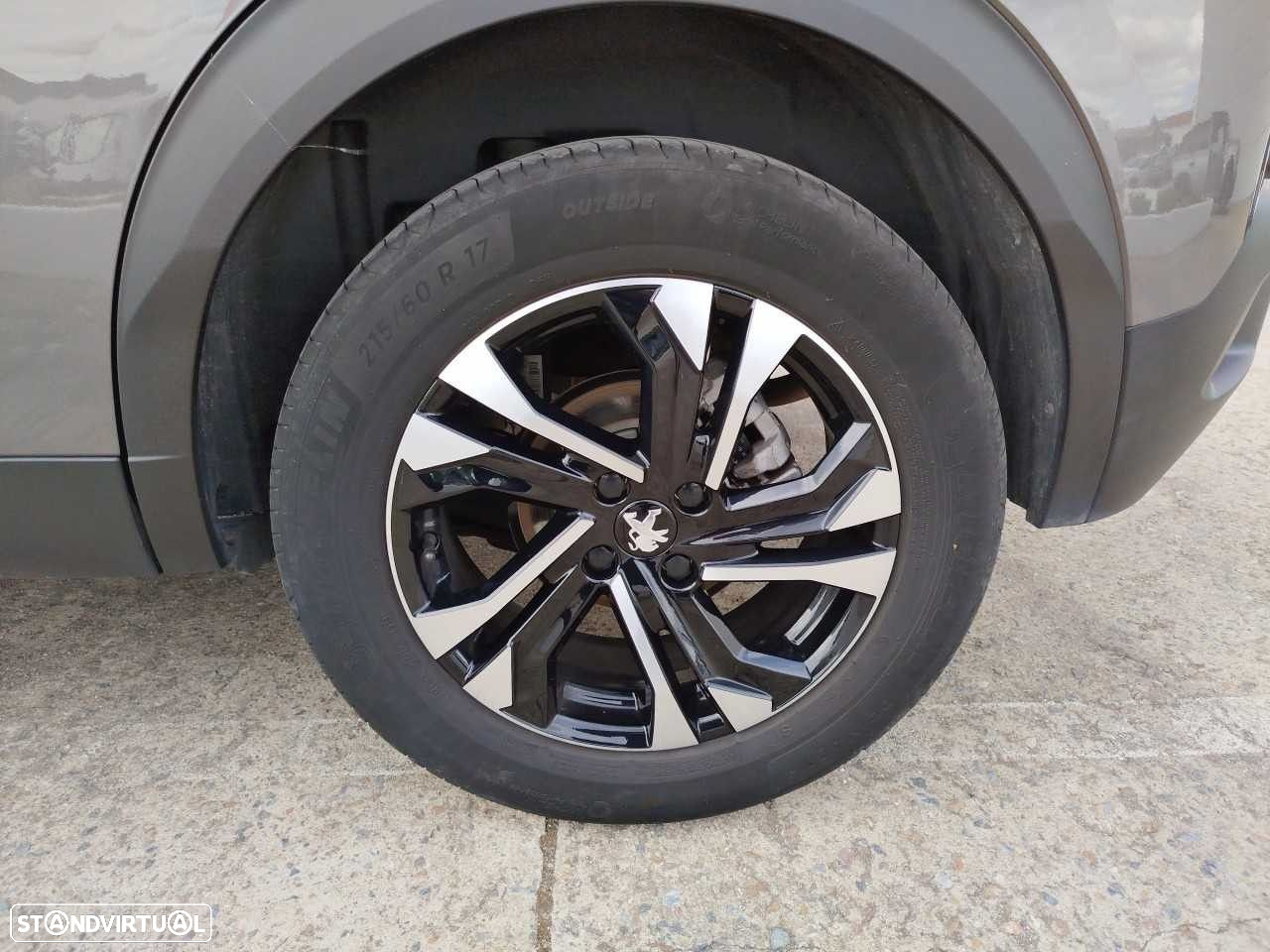 Peugeot 2008 - 10