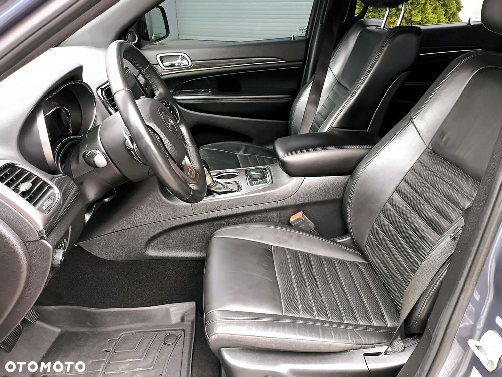 Jeep Grand Cherokee - 11