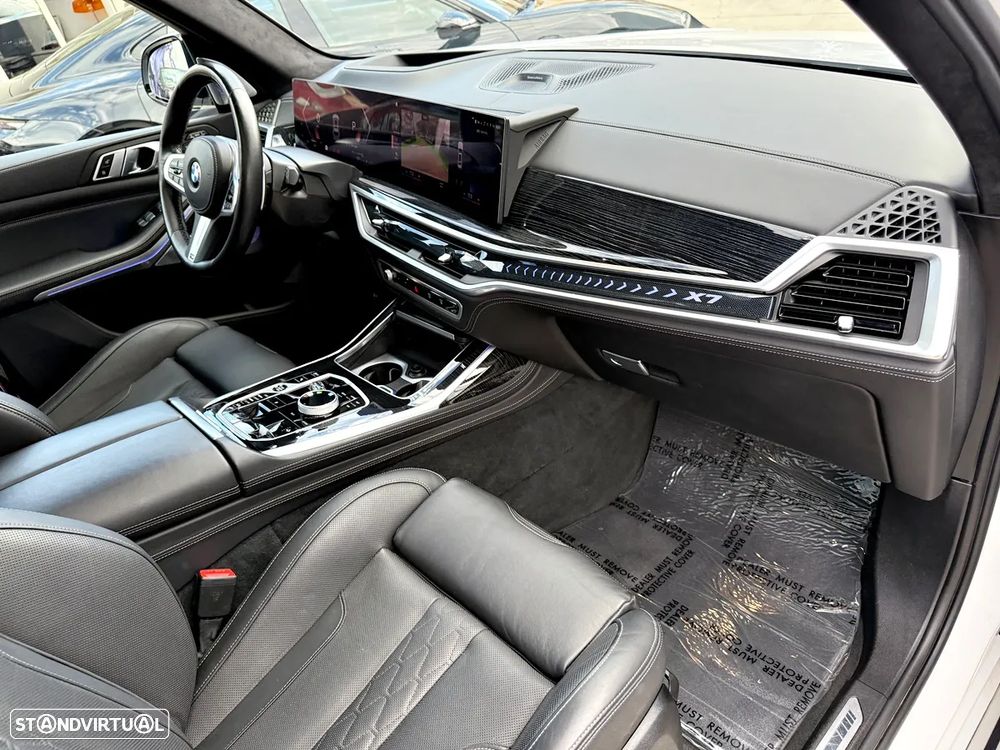 BMW X7 40 i xDrive Pack M Desportivo - 27