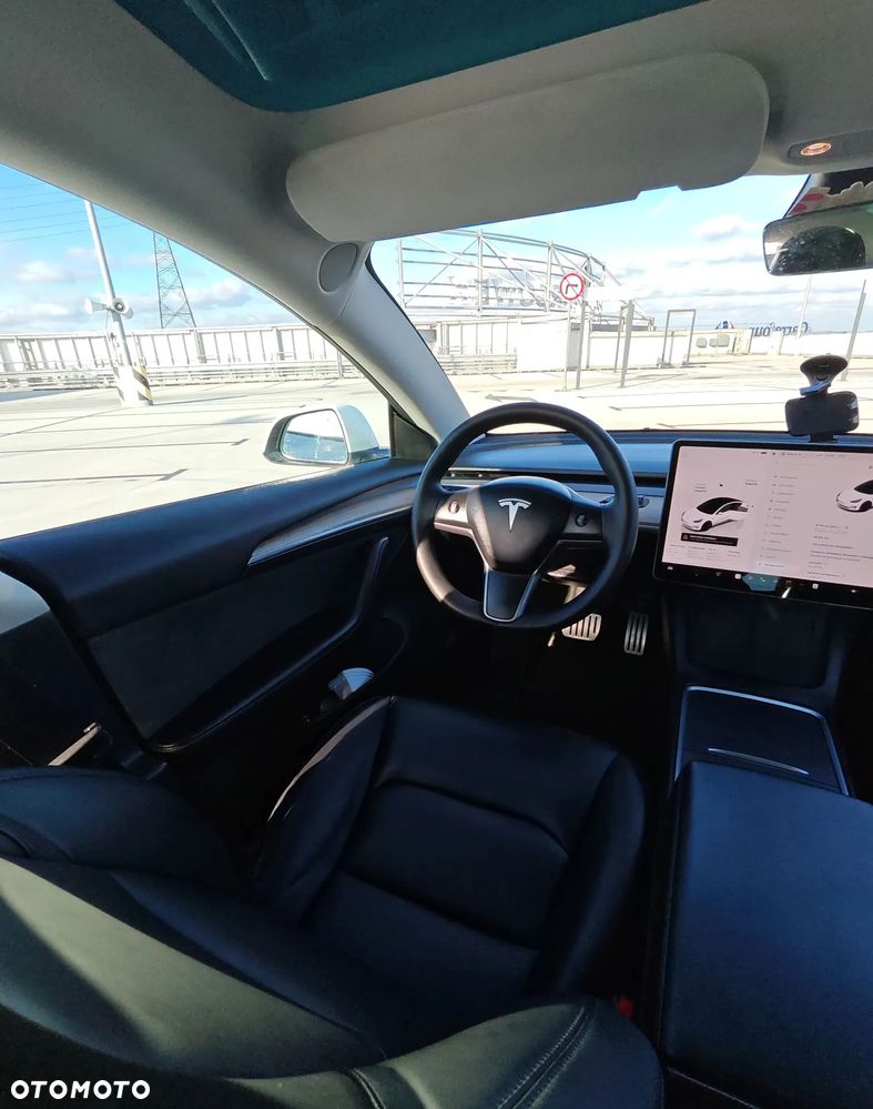 Tesla Model 3 - 23