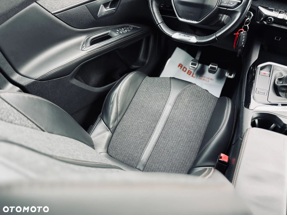 Peugeot 5008 1.6 BlueHDi Allure 7os - 28