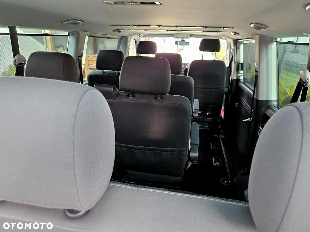 Volkswagen Caravelle - 31