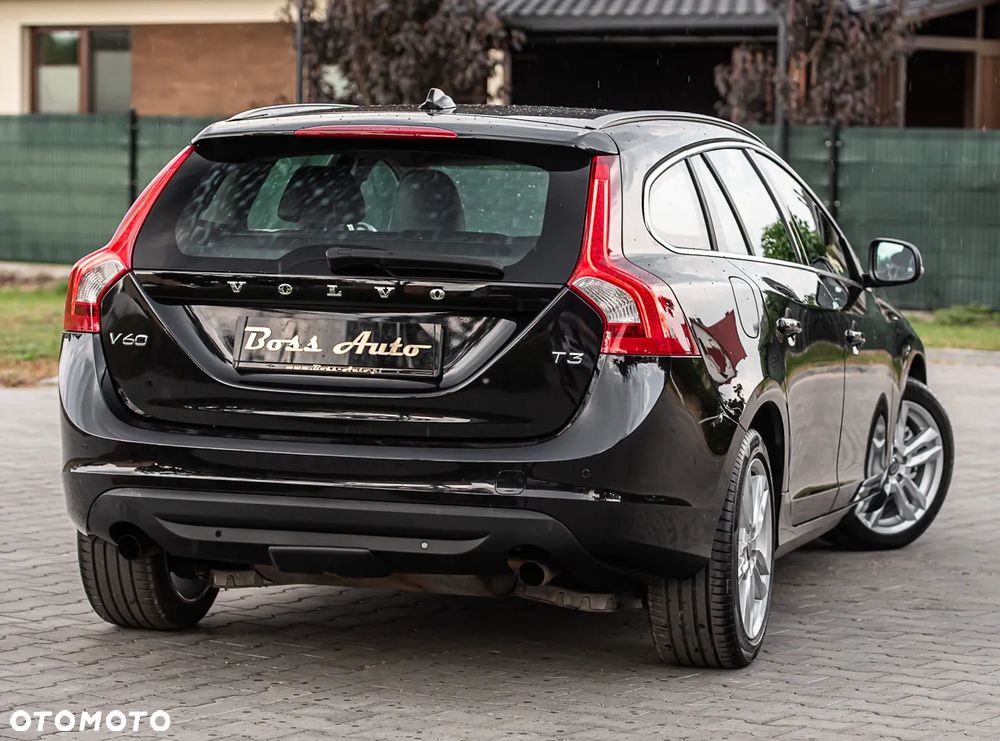 Volvo V60 T3 R-Design Summum - 12