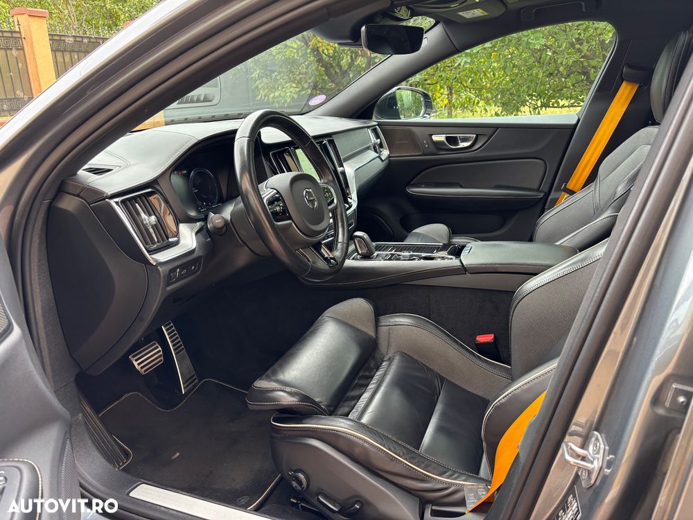 Volvo S60 T8 Recharge AWD Polestar Engineered - 11