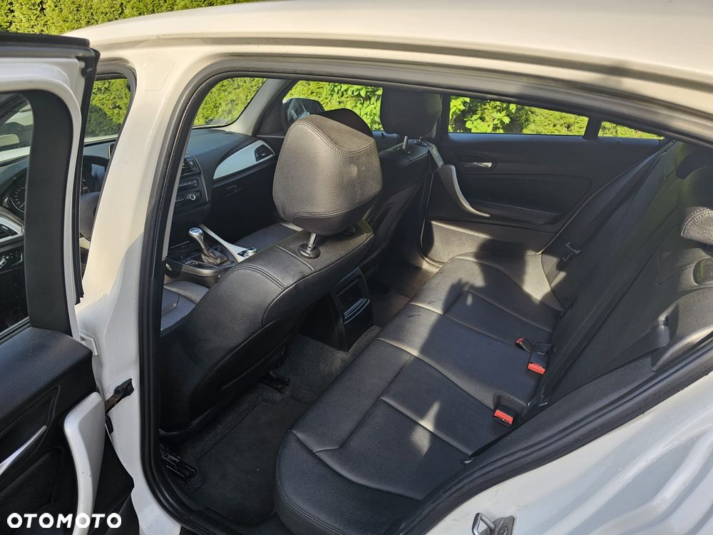 BMW Seria 1 116d EfficientDynamics Sport Line - 11