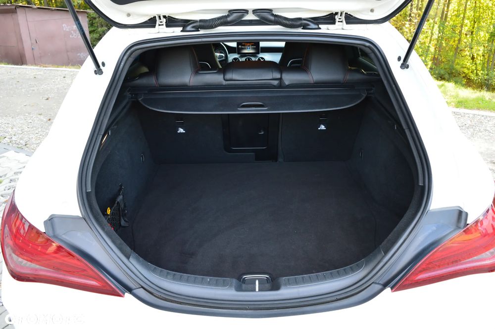 Mercedes-Benz CLA 250 4-Matic AMG Line - 26