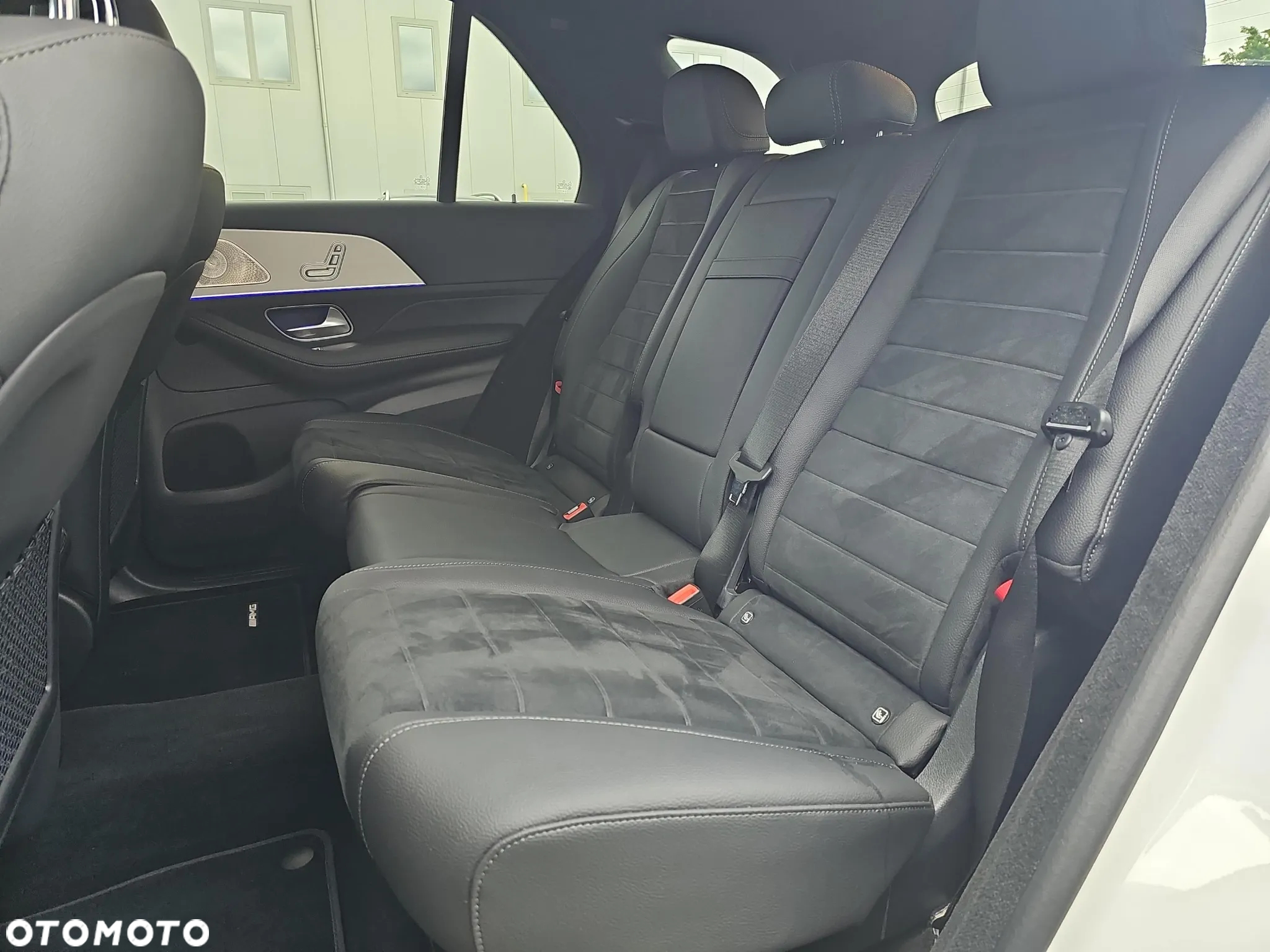 Mercedes-Benz GLE 300 d 4Matic 9G-TRONIC AMG Line Advanced Plus - 11