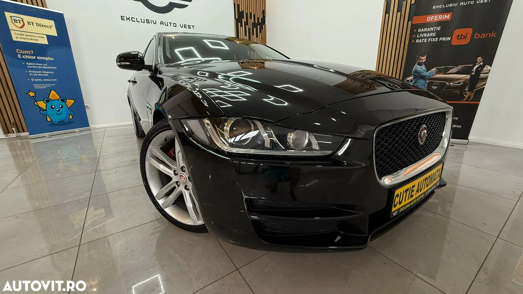 Jaguar XE 2.0 Portfolio - 9