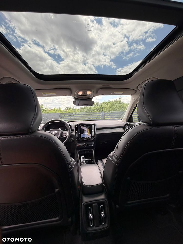 Volvo XC 40 B5 B AWD Ultimate Dark - 19