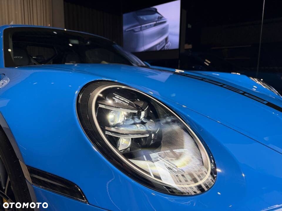 Porsche 911 - 9