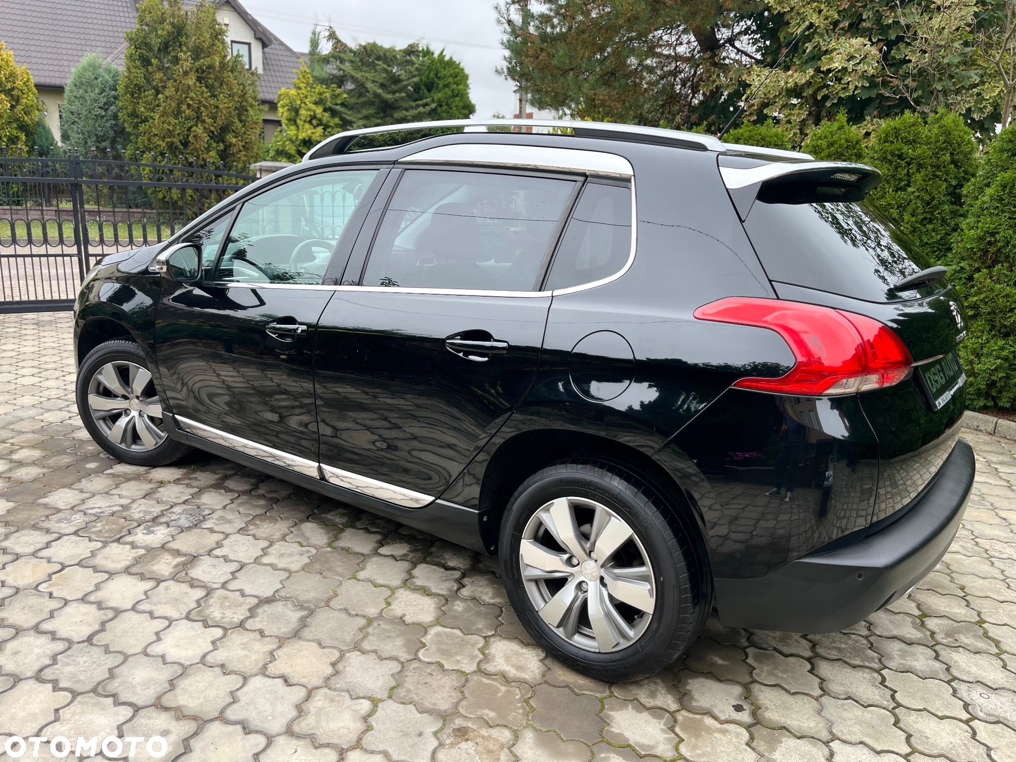 Peugeot 2008 - 4