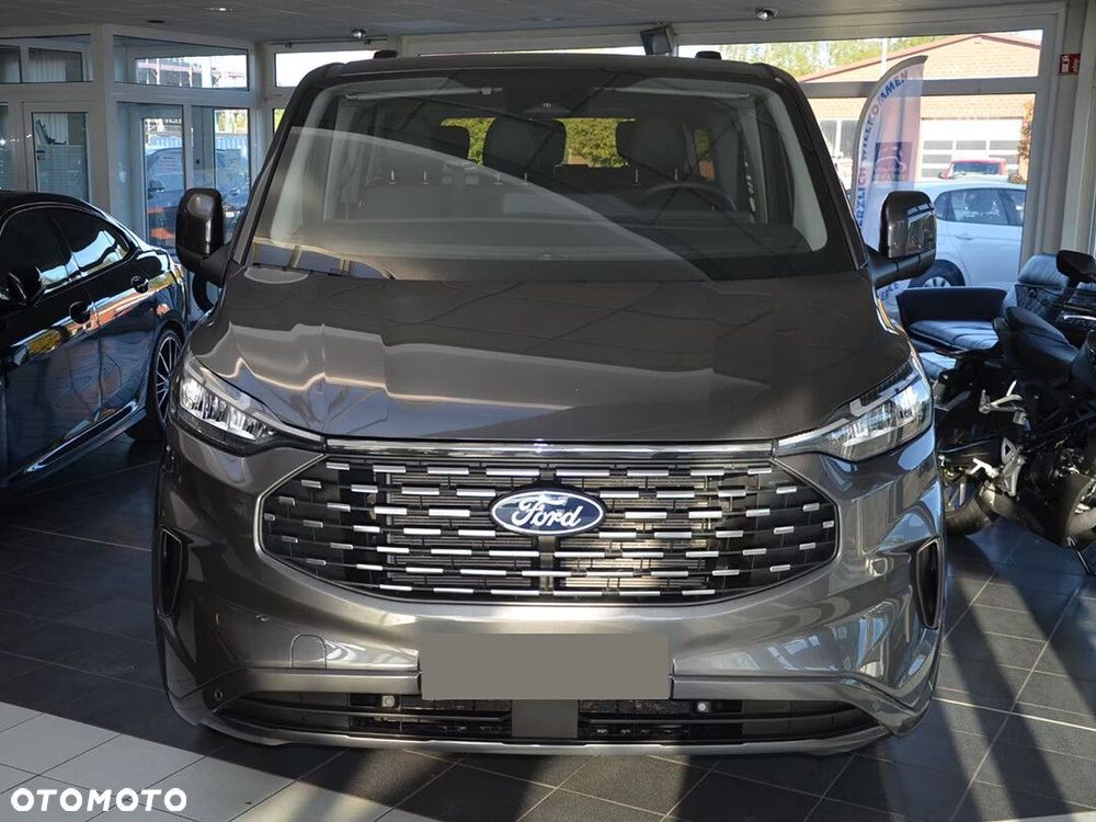 Ford Tourneo Custom - 4