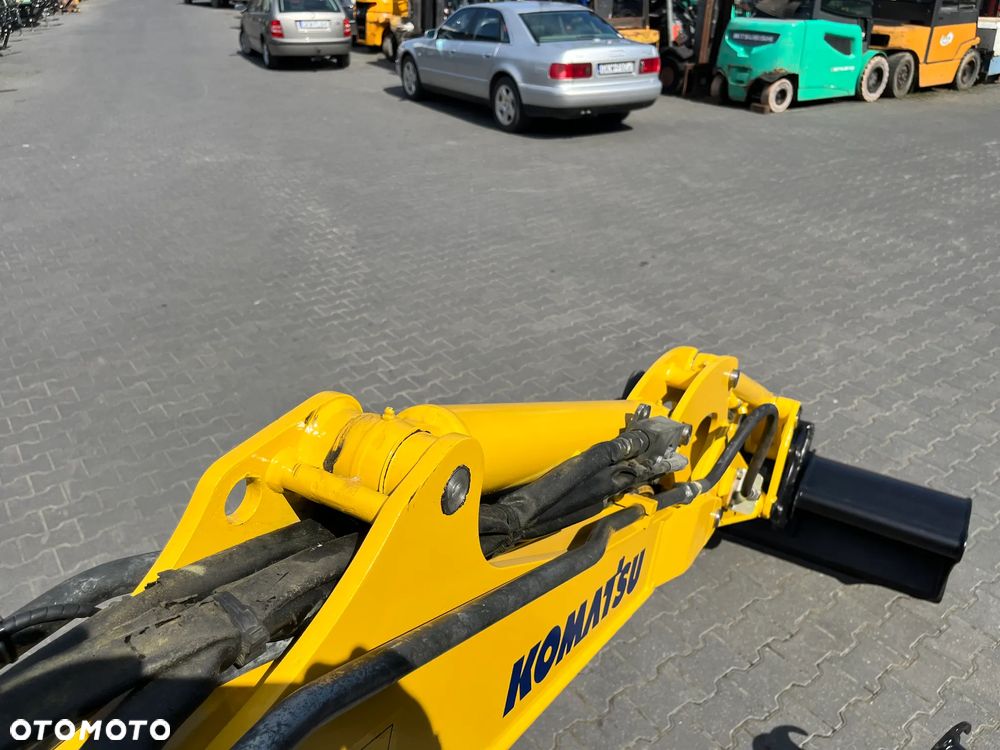 Komatsu PC26MR-3 - 23