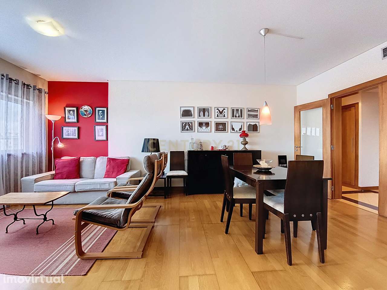 Apartamento T2 em Ponta Delgada com Garagem e Varanda - Grande imagem: 4/25