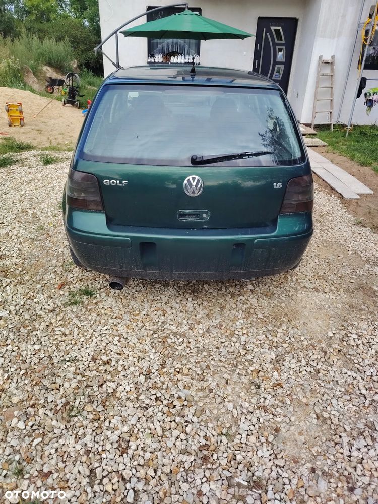 Volkswagen Golf 1.6 Comfortline - 2